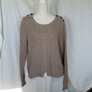 Crew neck pullover sweater.